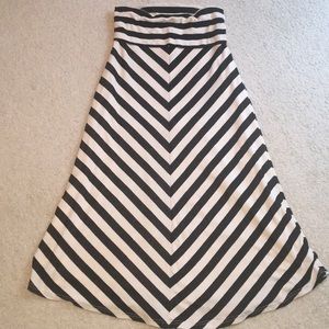 Black/White Chevron stripe Hive & Honey Maxi skirt sz M